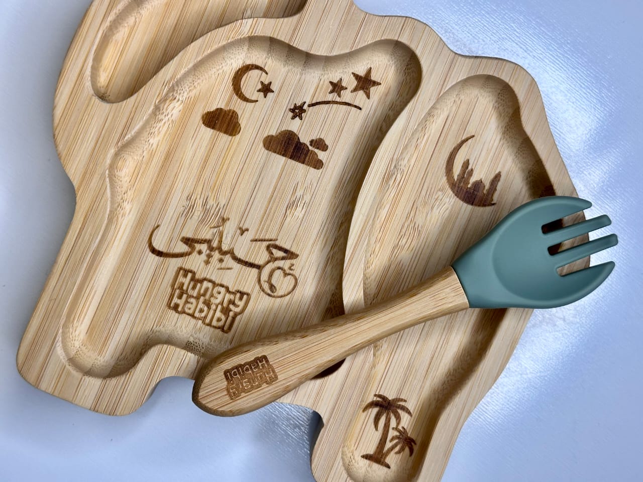 Weaning Set: Camel Shaped Bamboo Plate & Deen-O-Saurous Silicone Bib Eco-Friendly & BPA Free
