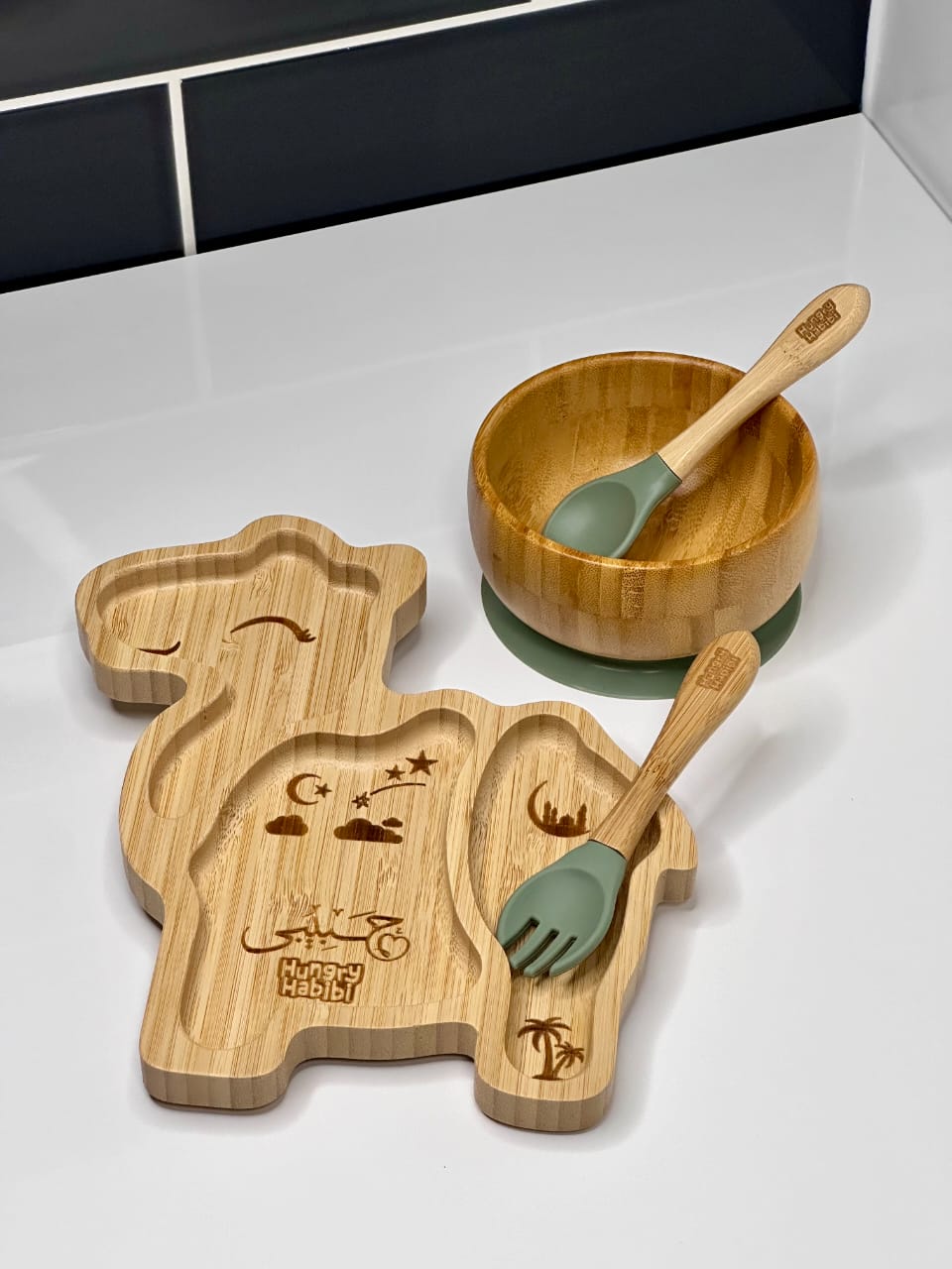 Weaning Set: Camel Shaped Bamboo Plate & Deen-O-Saurous Silicone Bib Eco-Friendly & BPA Free